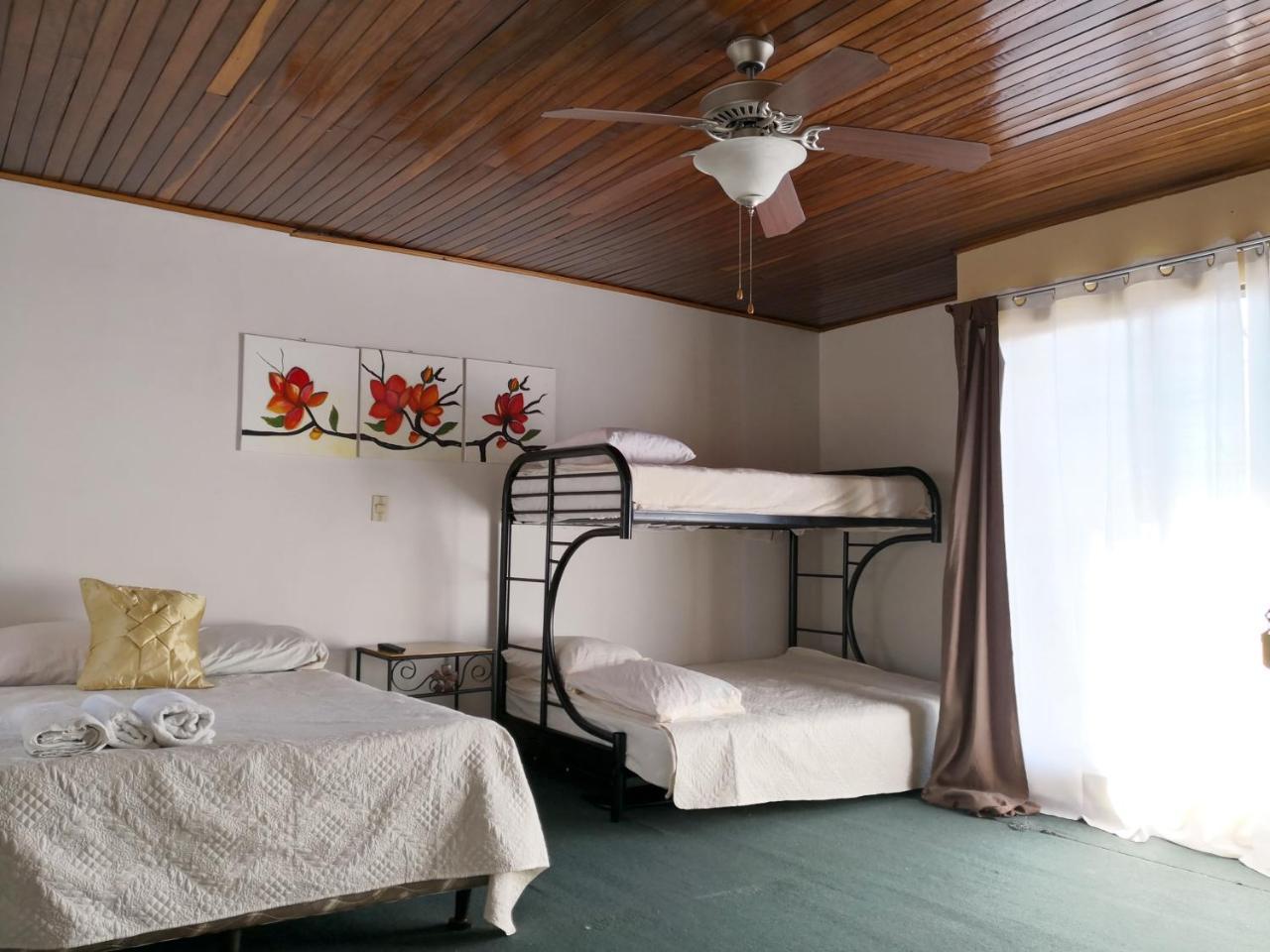 Bed and Breakfast Vida Tropical à Alajuela Extérieur photo