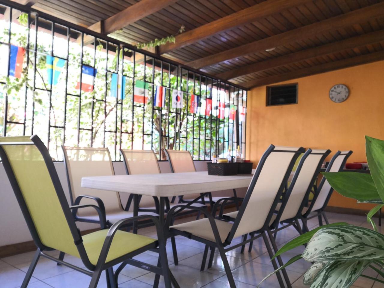 Bed and Breakfast Vida Tropical à Alajuela Extérieur photo